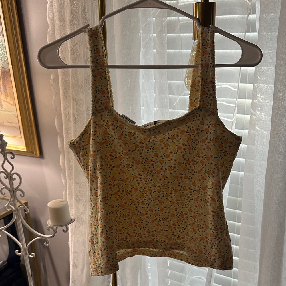 Y2K vintage Tommy Hilfiger Women's Yellow Floral Tank Top - Picture 4 of 5